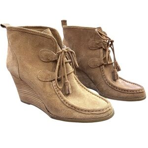 LUCKY BRAND Yaney Tasseled Suede Wedge Heel Ankle Boots